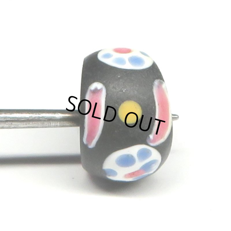 黒のファンシーアイ