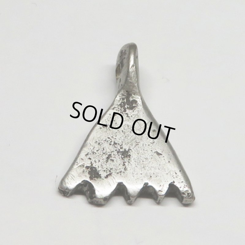 ベルベル人のシルバーチャーム(ファティマの手)