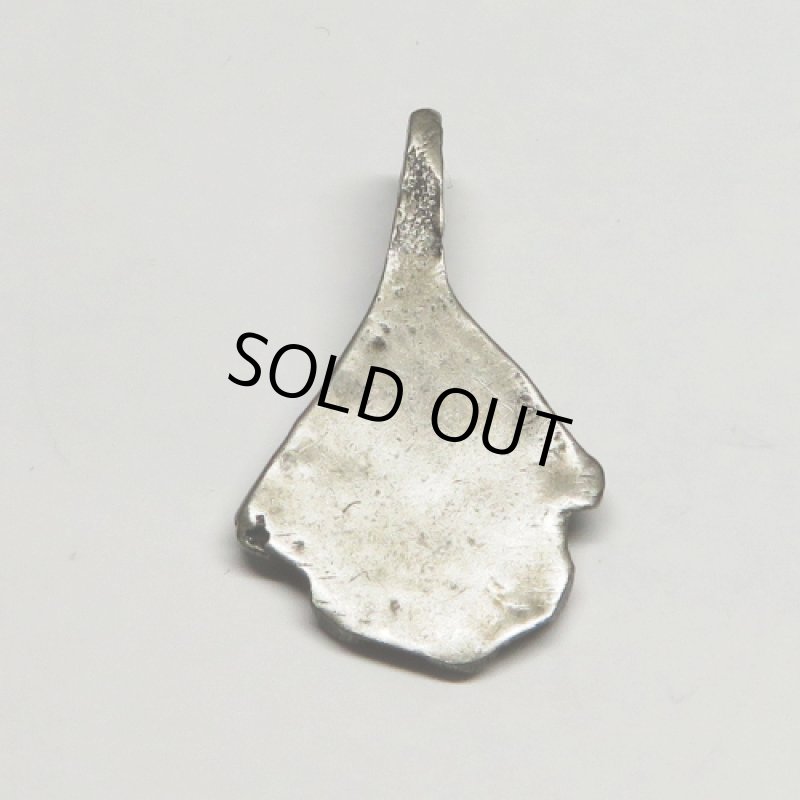 ベルベル人のシルバーチャーム（ファティマの手）