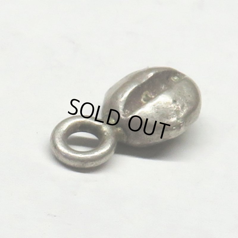 カレンシルバーチャーム