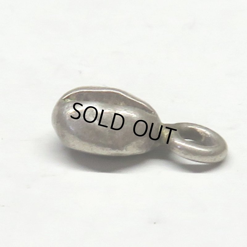 カレンシルバーチャーム