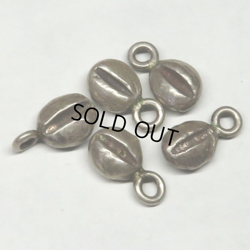 カレンシルバーチャーム