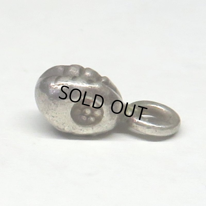 カレンシルバーチャーム