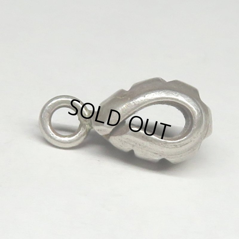 カレンシルバーチャーム