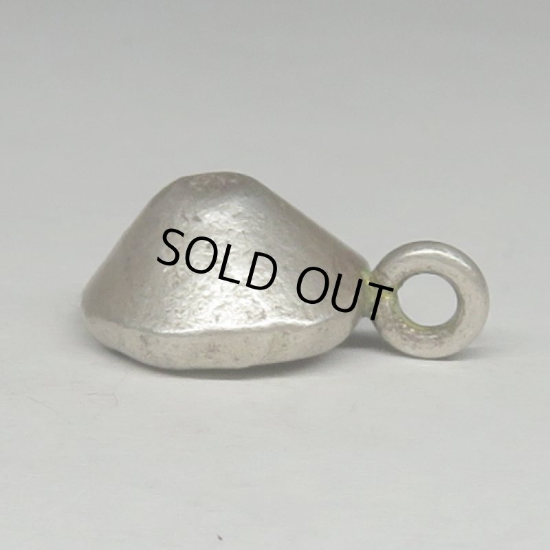 カレンシルバーチャーム