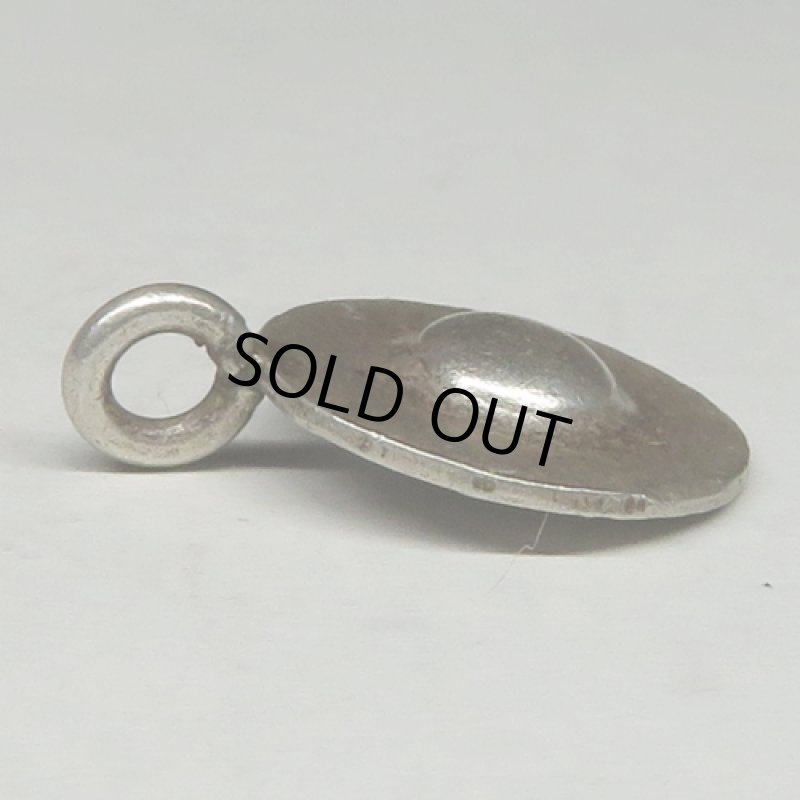 カレンシルバーチャーム