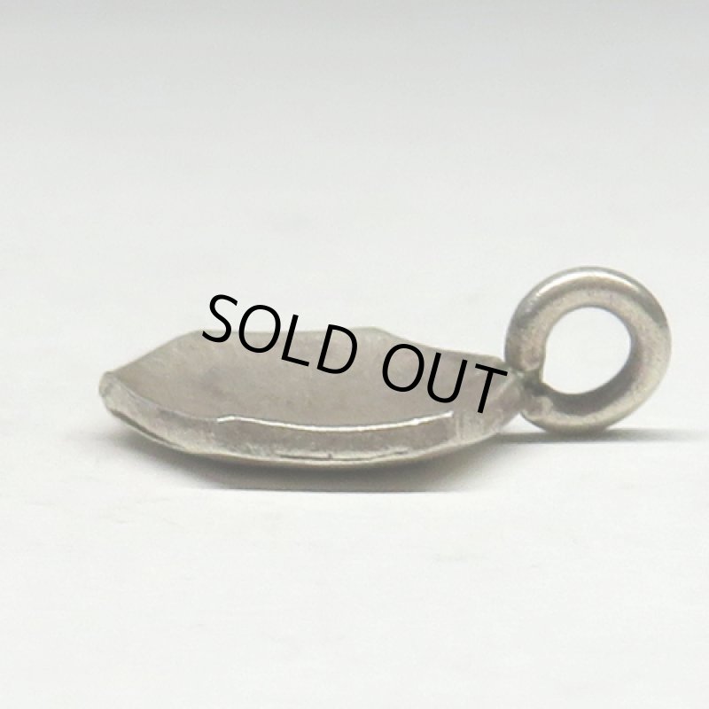 カレンシルバーチャーム