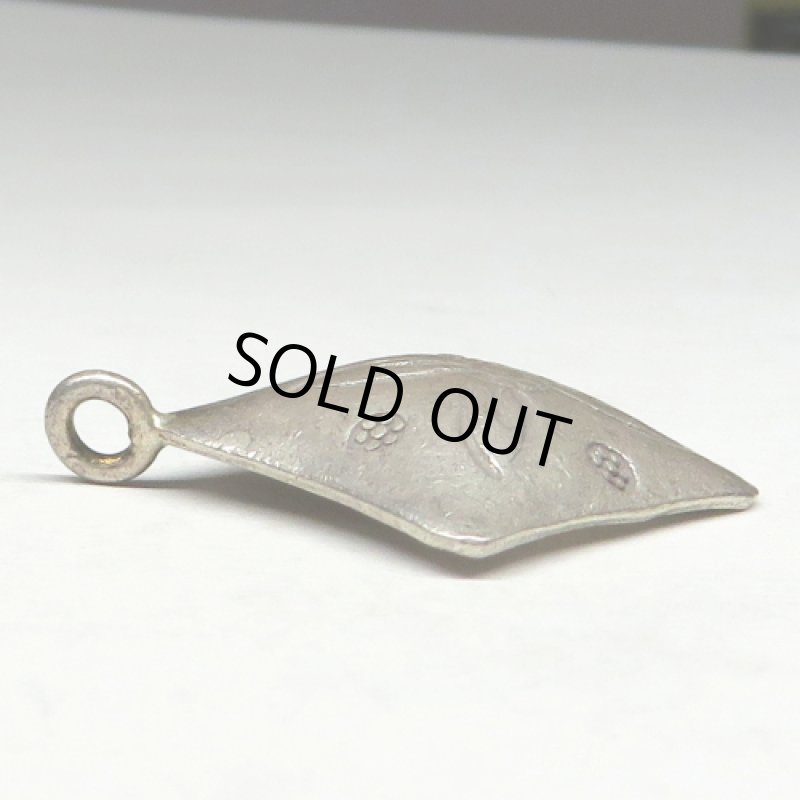 カレンシルバーチャーム