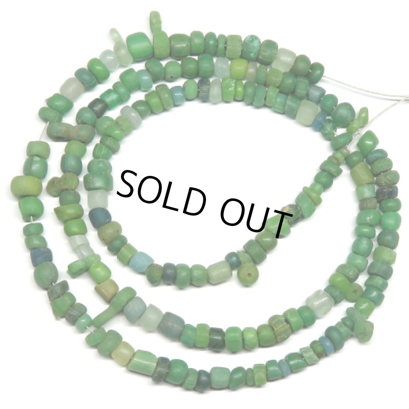 緑色インドパシフィックビーズ連