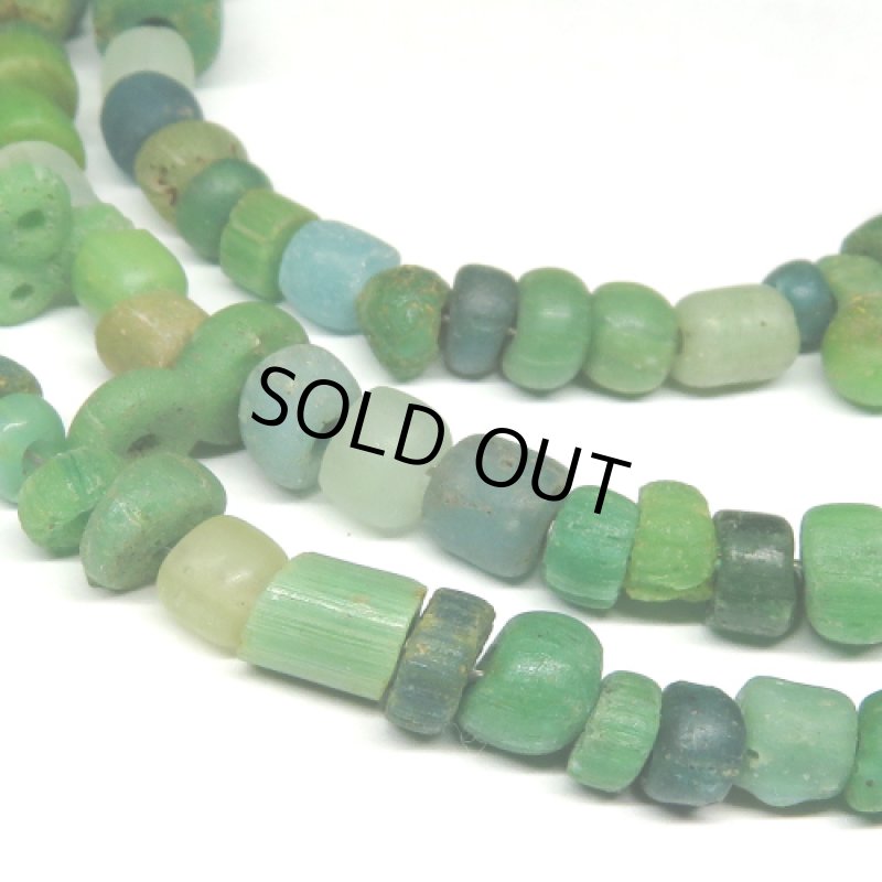 緑色インドパシフィックビーズ連