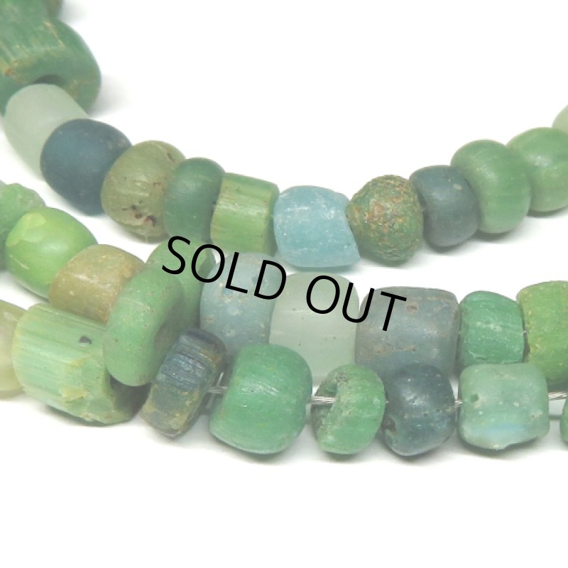 緑色インドパシフィックビーズ連