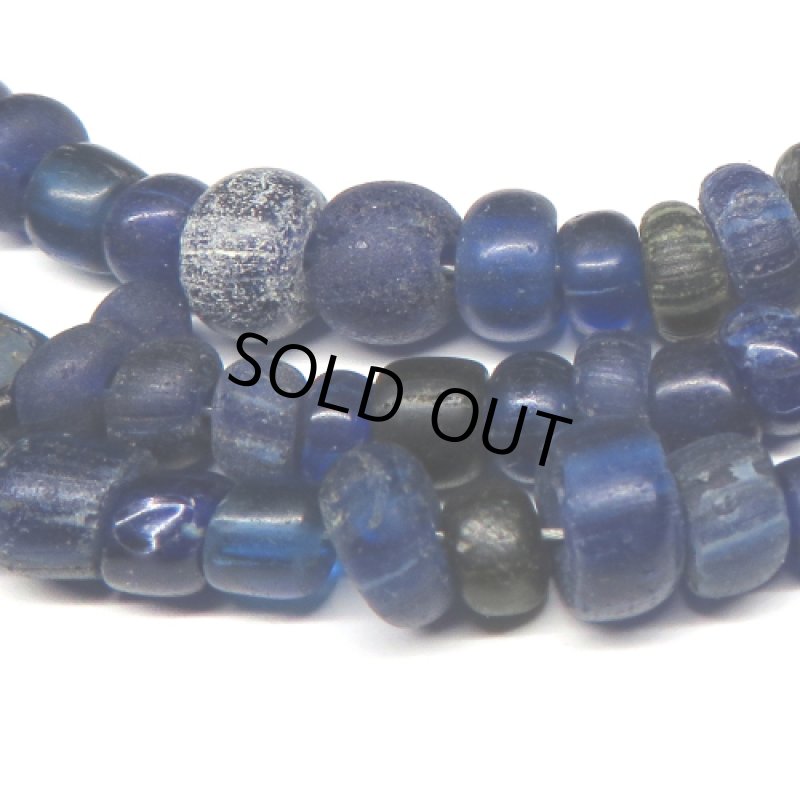 瑠璃色インドパシフィックビーズ連