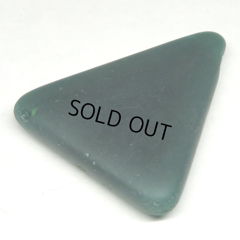 ウェディングビーズ　三角緑