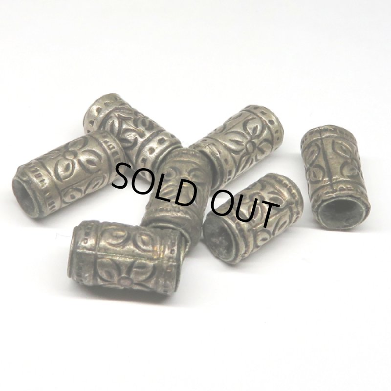 スリン族シルバービーズ（複数在庫あり）