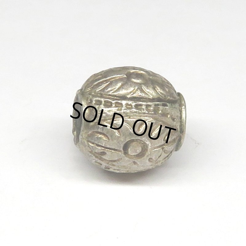 スリン族シルバービーズ(複数在庫あり)