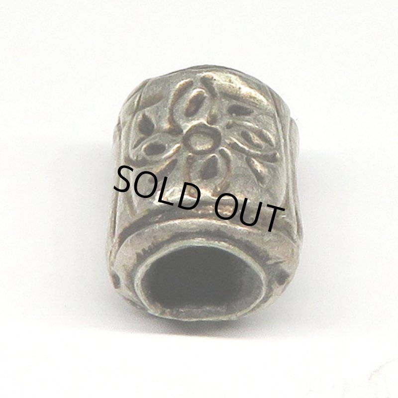 スリン族シルバービーズ（複数在庫あり）