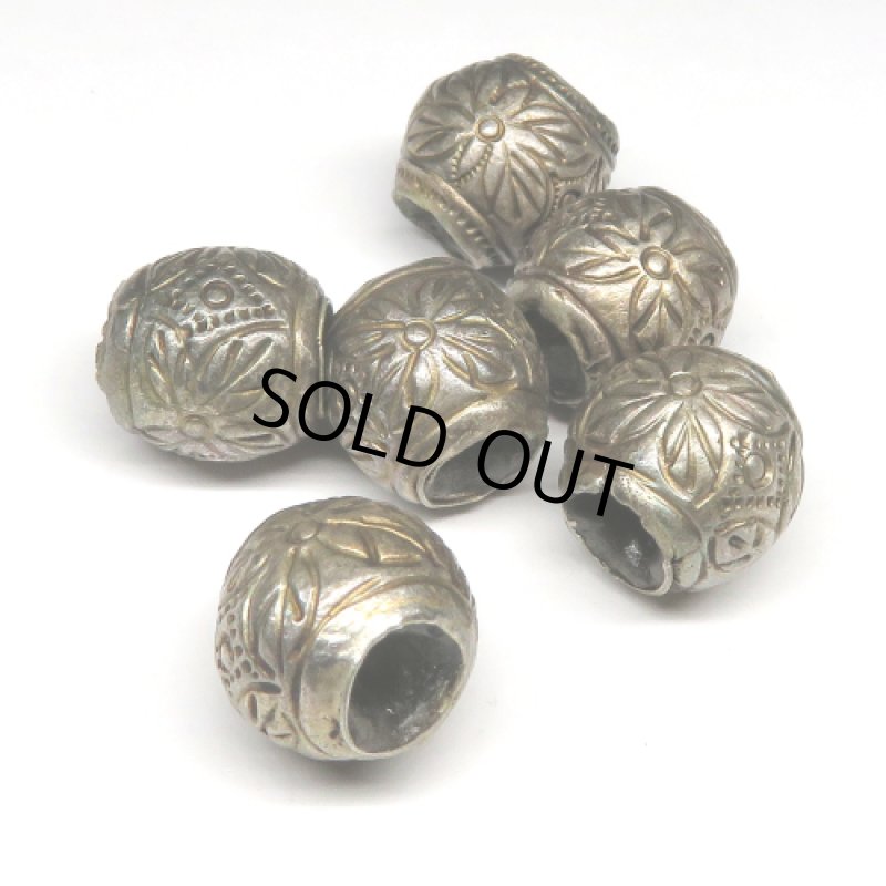 スリン族シルバービーズ(複数在庫あり)