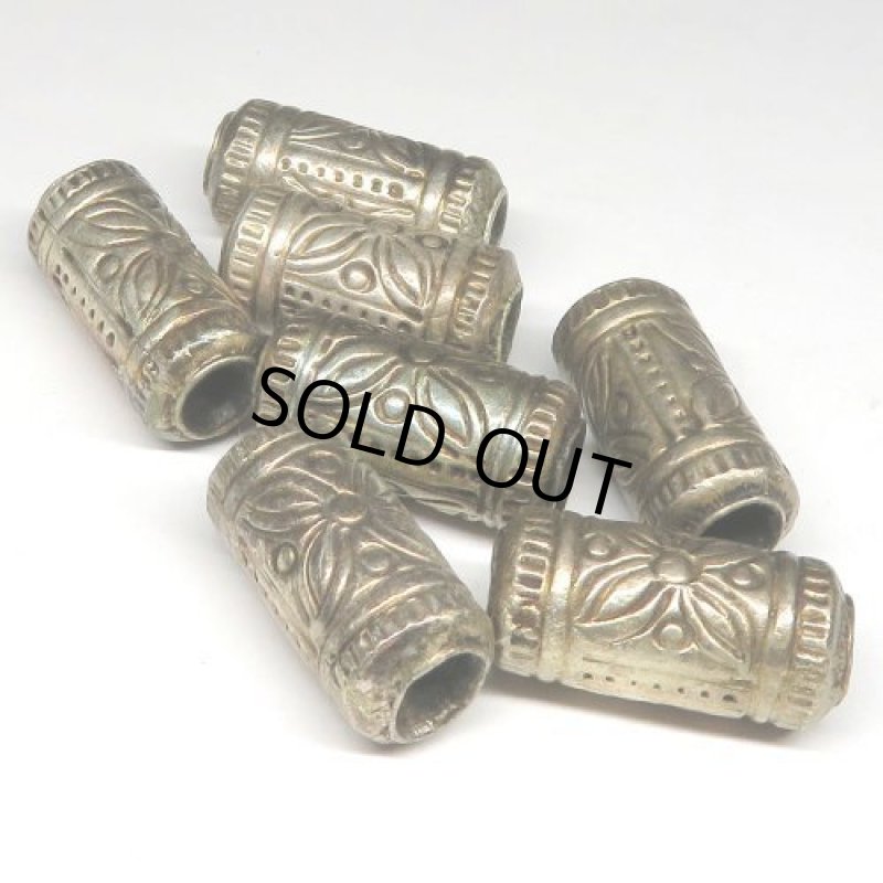 スリン族シルバービーズ(複数在庫あり)