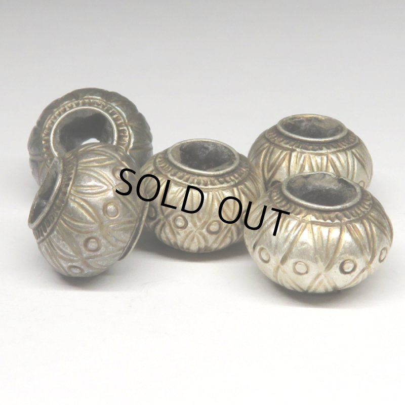 スリン族シルバービーズ(複数在庫あり)