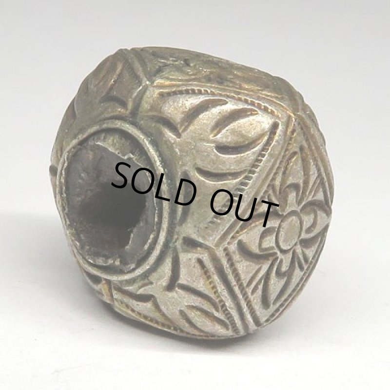 スリン族シルバービーズ（複数在庫あり）