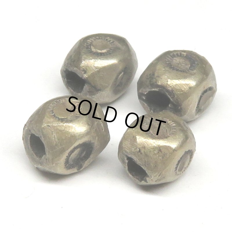 トゥアレグ族シルバービーズ　4個セット