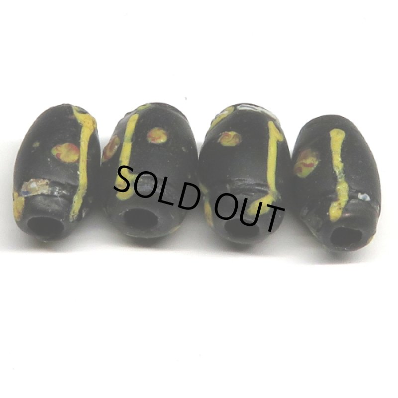 小型アイビーズ黒 4個セット